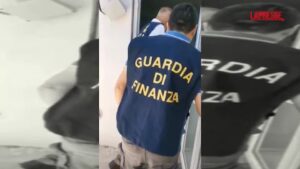 Pisa, Gdf scopre centro estetico in ambulatorio clandestino a Pontedera