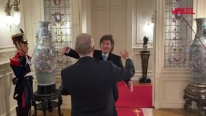 Argentina, il presidente eletto del Cile Kast ricevuto da Milei
