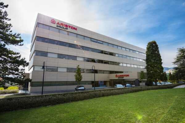 Ariston, acquisito il 100% di Riello