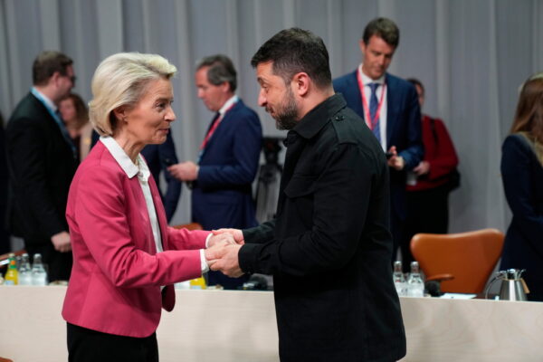 Ucraina, Von der Leyen: “Bisogna decidere come finanziare Kiev ma va fatto ora” – La diretta